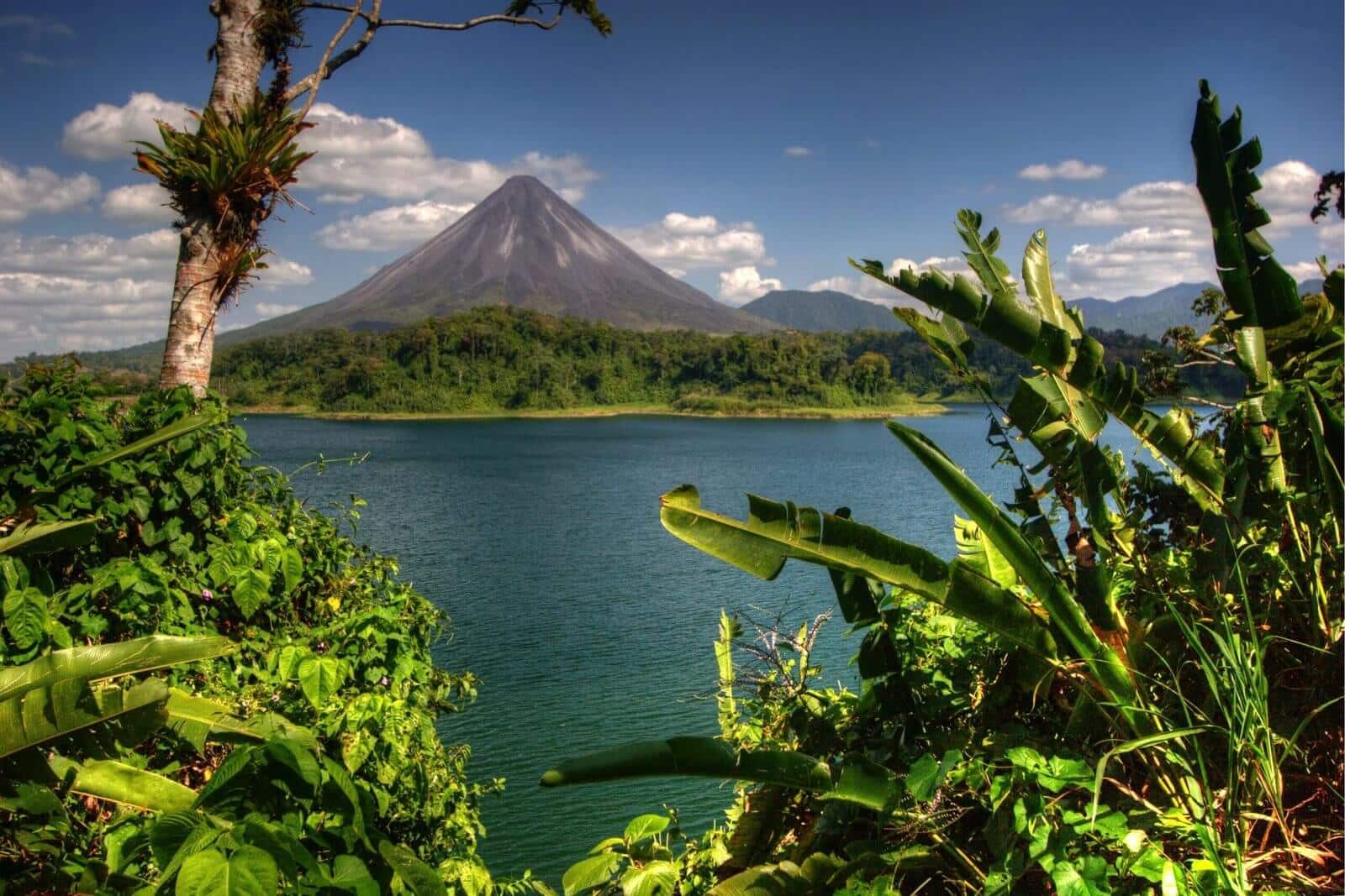 Arenal Volcano National Park hiking trails in Costa Rica